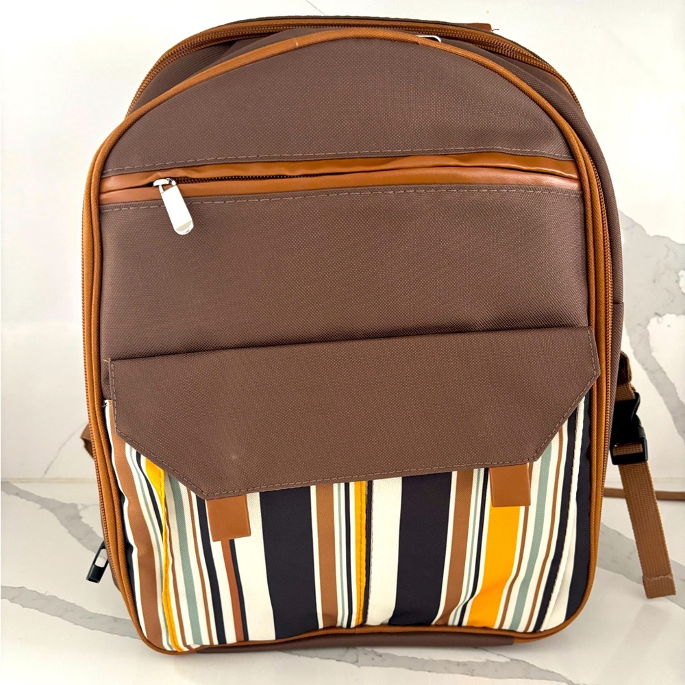 NEW 4 person picnic Backpack in brown stripes